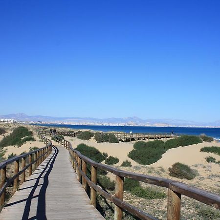 شقة Apartament Playa Arenales آريناليس ديل سول الغرفة الصورة